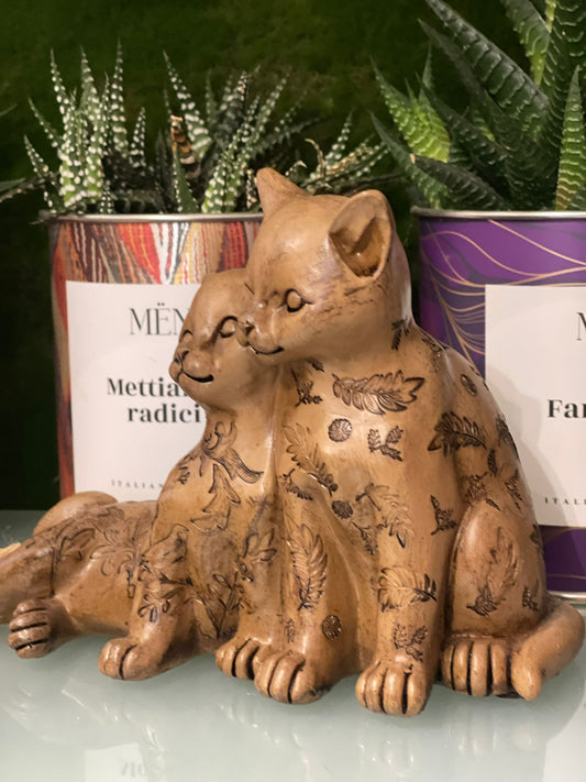 2 gattini n resina marrone